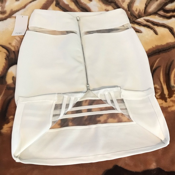 New TOBI Sequin Mini Skirt💕 - Picture 4 of 6